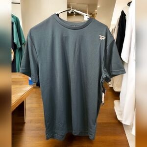 Reebok Men's Deep Teal Heather Short Sleeve Tee Shirt.